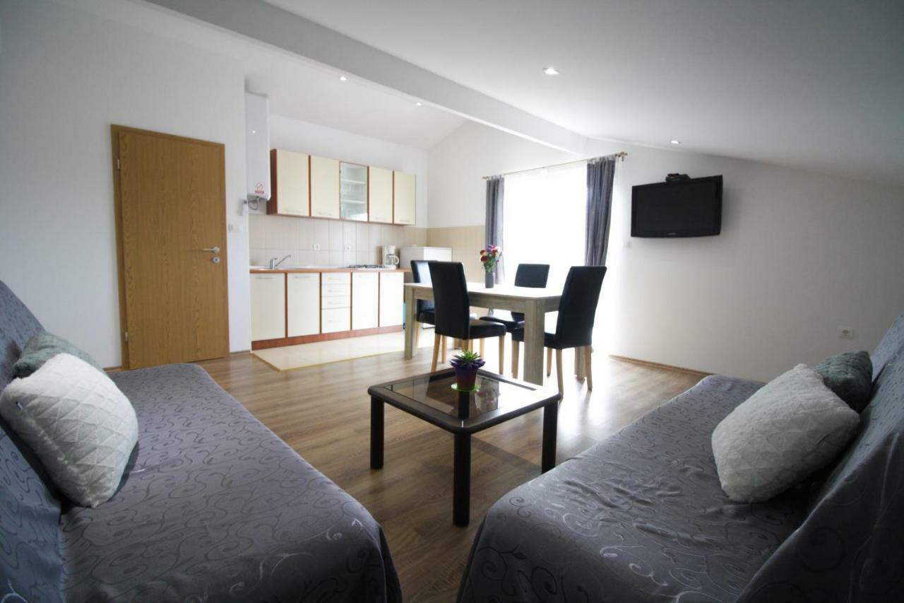 Sebi Apartment 300 M From Beach Rovinj Exteriör bild