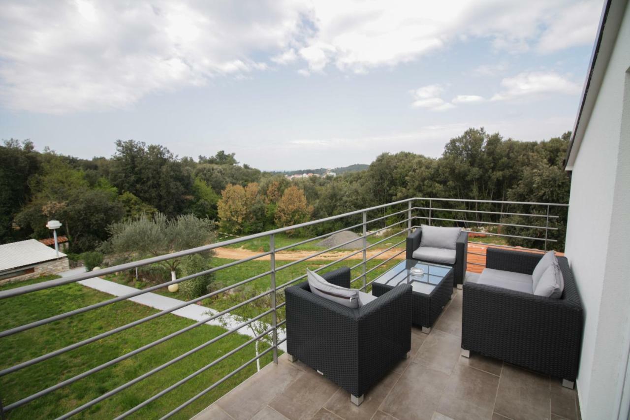 Sebi Apartment 300 M From Beach Rovinj Exteriör bild
