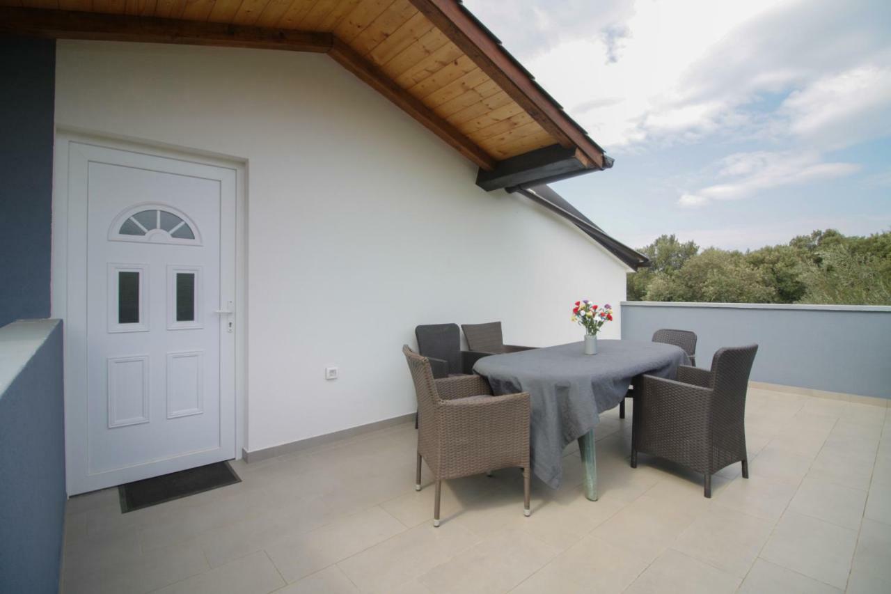 Sebi Apartment 300 M From Beach Rovinj Exteriör bild